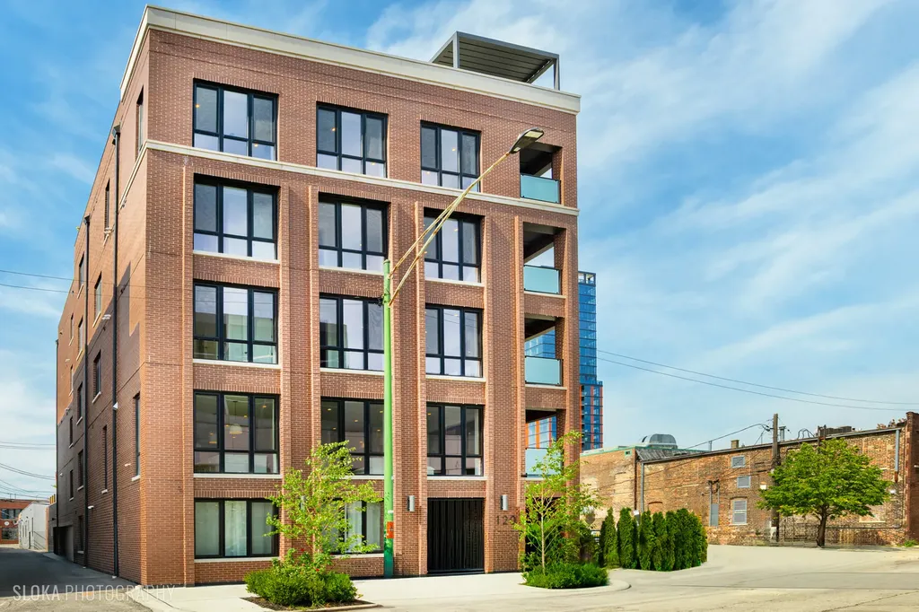 116 North Willard Court Chicago IL 60607