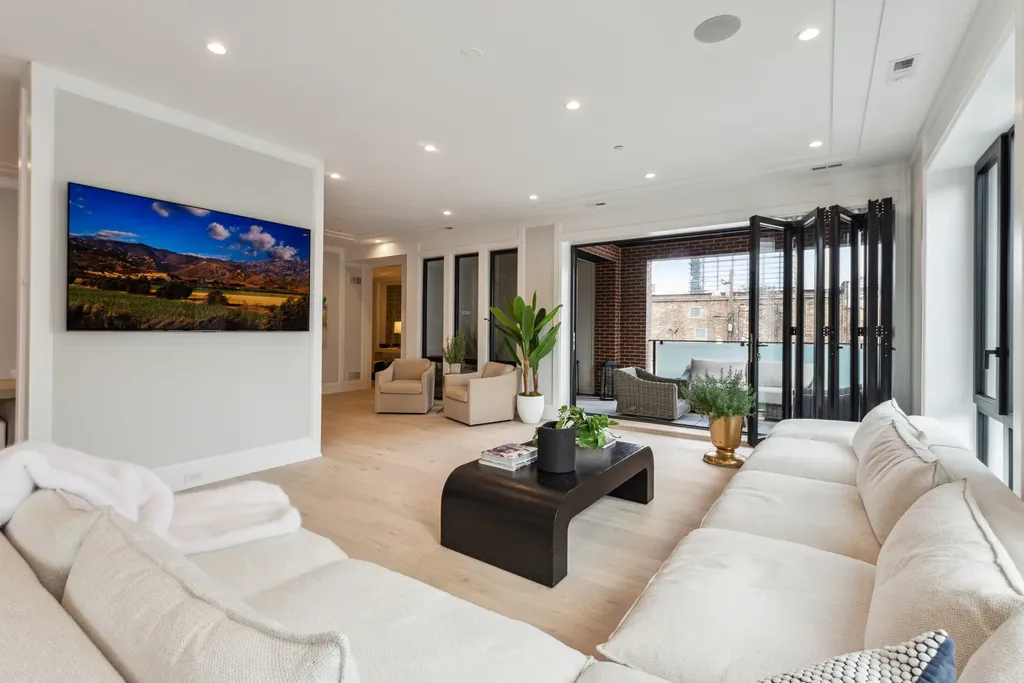 116 North Willard Court Chicago IL 60607