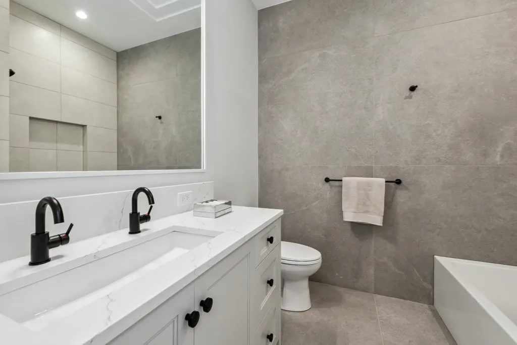 116 North Willard Court Chicago IL 60607