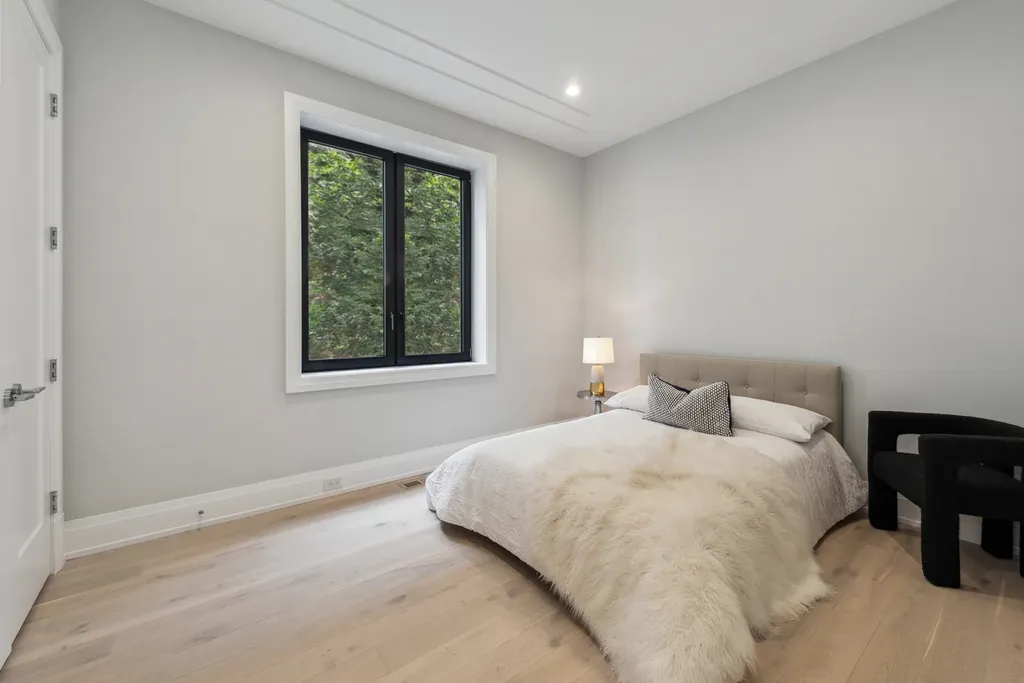 116 North Willard Court Chicago IL 60607