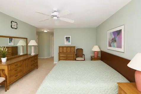 501 Banyan Tree Lane Buffalo Grove IL 60089