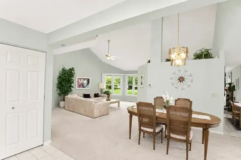 501 Banyan Tree Lane Buffalo Grove IL 60089