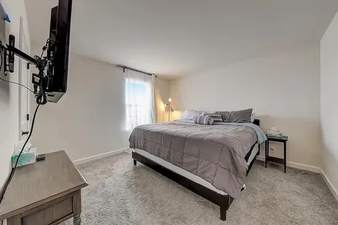 1329 Mcintosh Drive Mundelein IL 60060