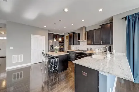 1329 Mcintosh Drive Mundelein IL 60060