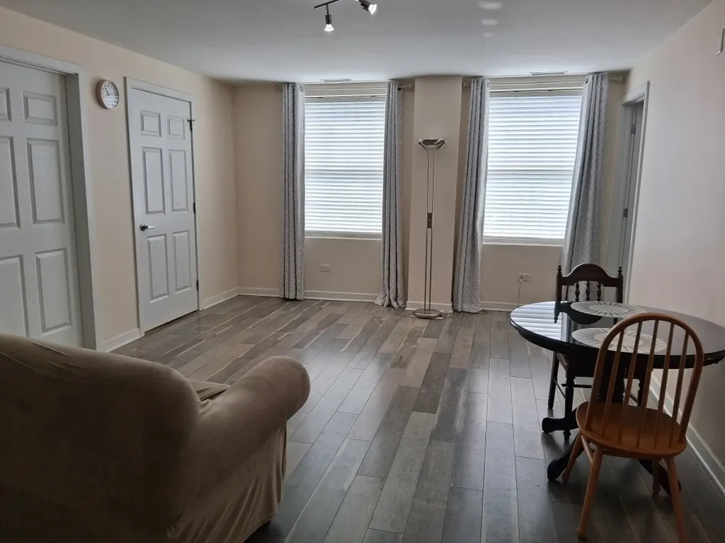 5978 North Lincoln Avenue Chicago IL 60659