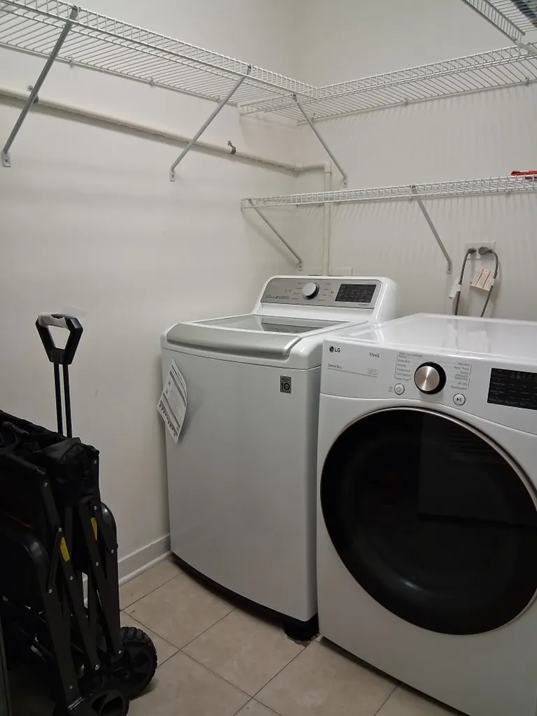 5978 North Lincoln Avenue Chicago IL 60659