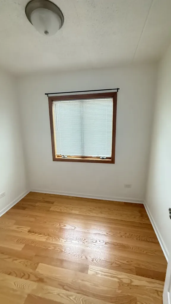 343 West 24th Street Chicago IL 60616