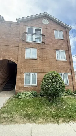 343 West 24th Street Chicago IL 60616