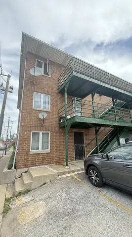 343 West 24th Street Chicago IL 60616