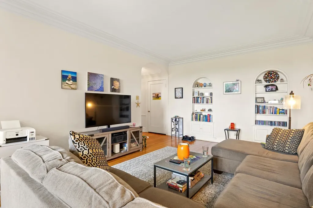5838 South Stony Island Avenue Chicago IL 60637