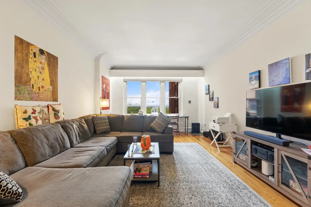 5838 South Stony Island Avenue Chicago IL 60637