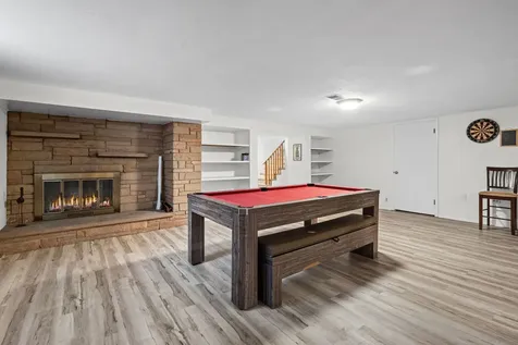 6913 North Concord Lane Niles IL 60714