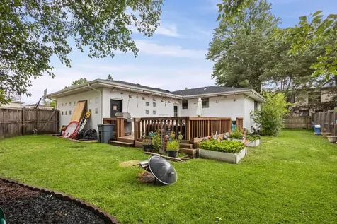 6913 North Concord Lane Niles IL 60714