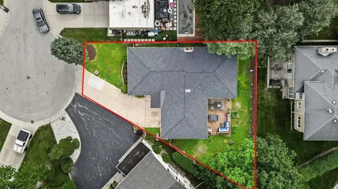 6913 North Concord Lane Niles IL 60714