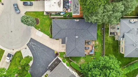 6913 North Concord Lane Niles IL 60714