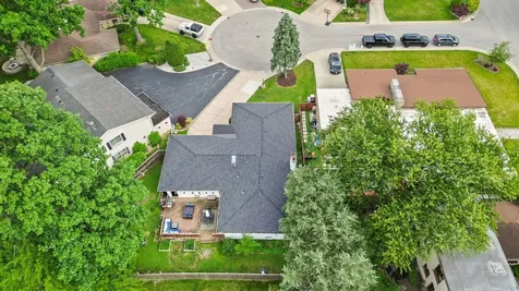 6913 North Concord Lane Niles IL 60714
