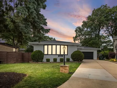 6913 North Concord Lane Niles IL 60714