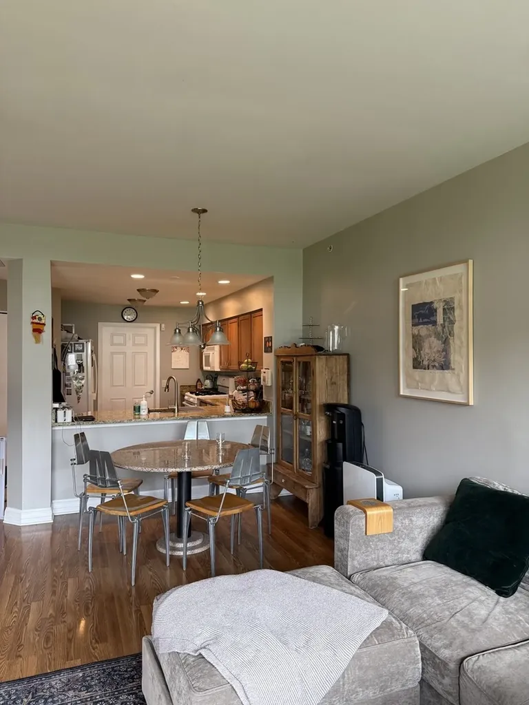 1153 South Cambria Lane Lombard IL 60148