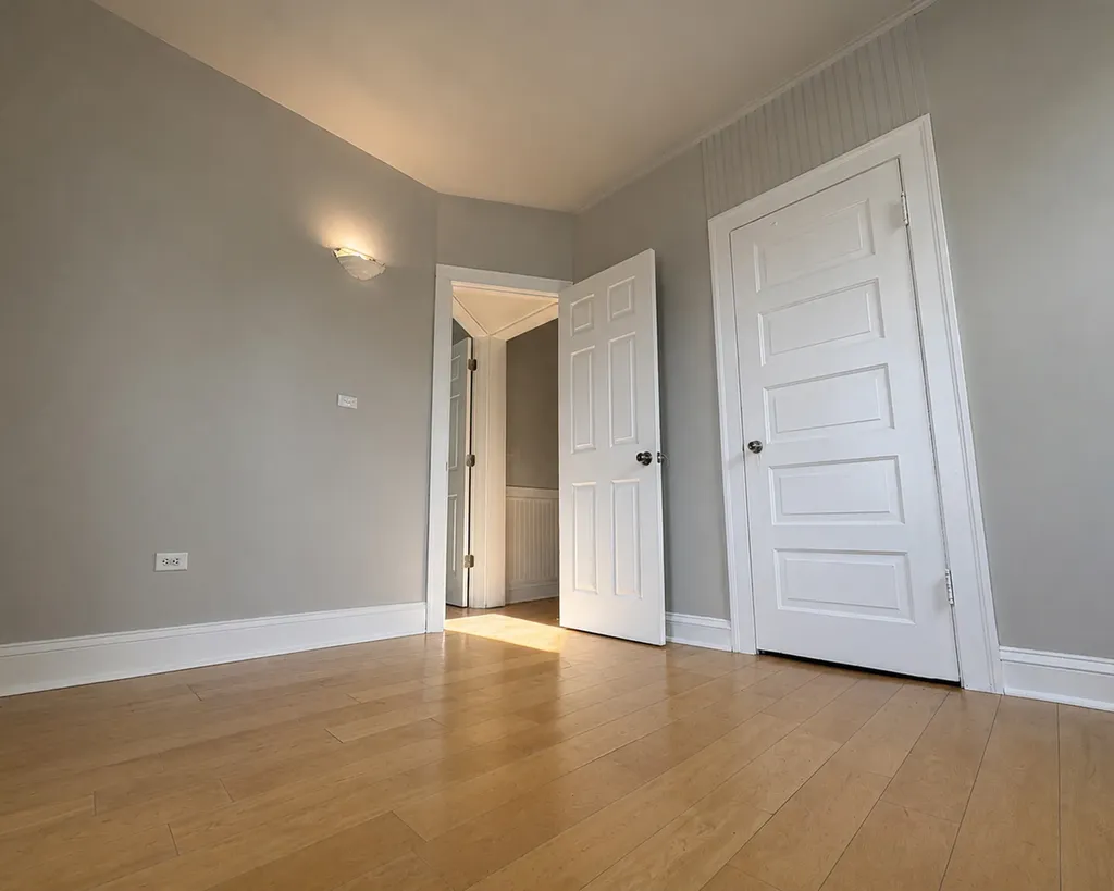 2481 East 74th Street Chicago IL 60649