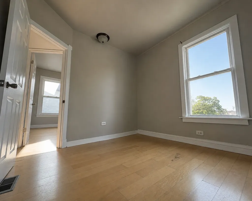2481 East 74th Street Chicago IL 60649