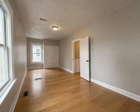 2481 East 74th Street Chicago IL 60649
