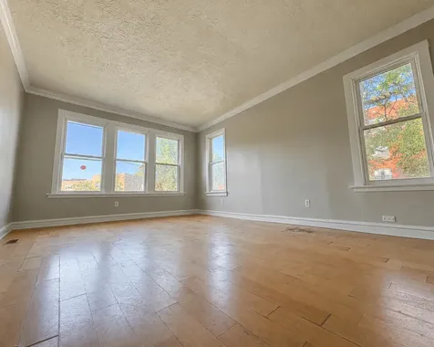 2481 East 74th Street Chicago IL 60649