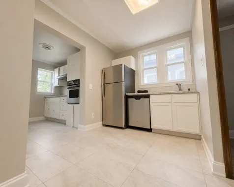 2481 East 74th Street Chicago IL 60649