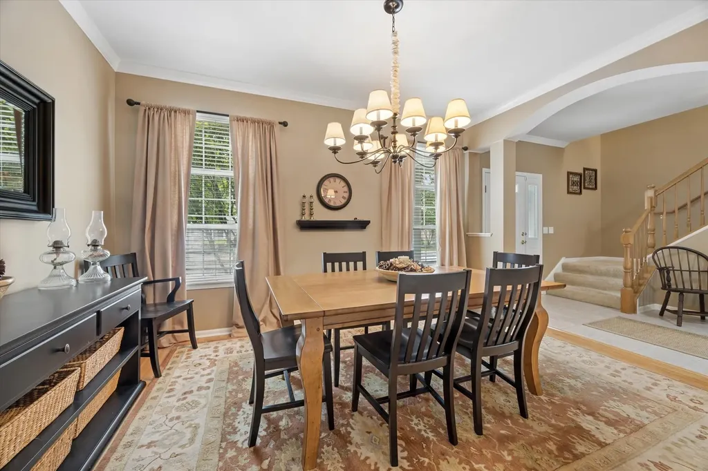 621 Dunhill Lane Carol Stream IL 60188