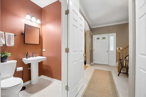621 Dunhill Lane Carol Stream IL 60188