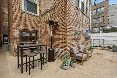 6835 South Clyde Avenue Chicago IL 60649