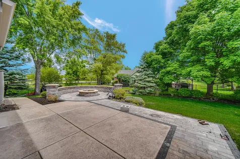 21147 Hunter Woods Drive Frankfort IL 60423