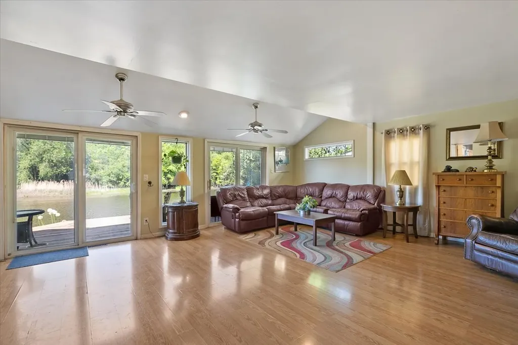 42515 North Forest Lane Antioch IL 60002
