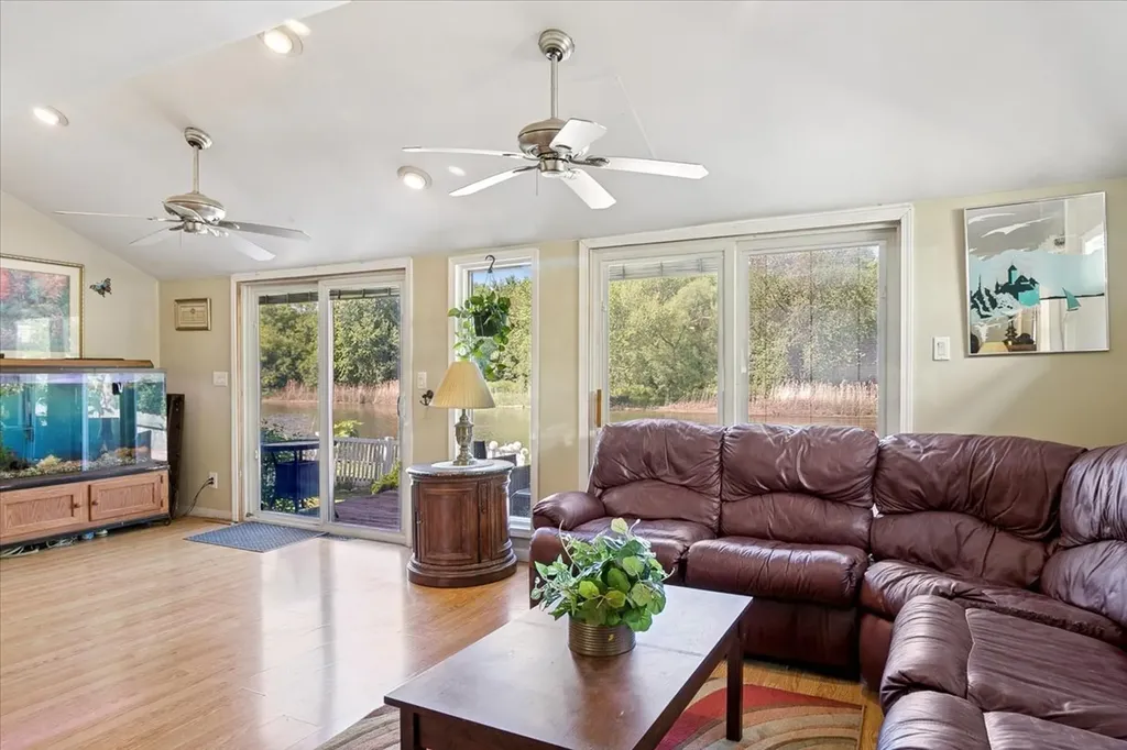 42515 North Forest Lane Antioch IL 60002