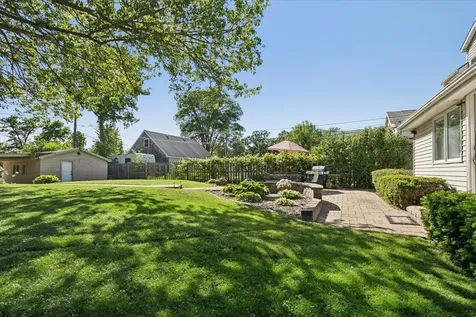 42515 North Forest Lane Antioch IL 60002