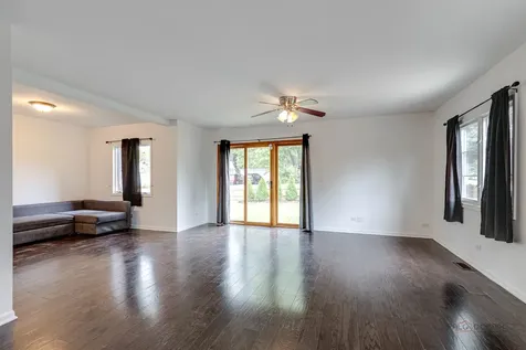 400 Clifton Drive Round Lake Park IL 60073