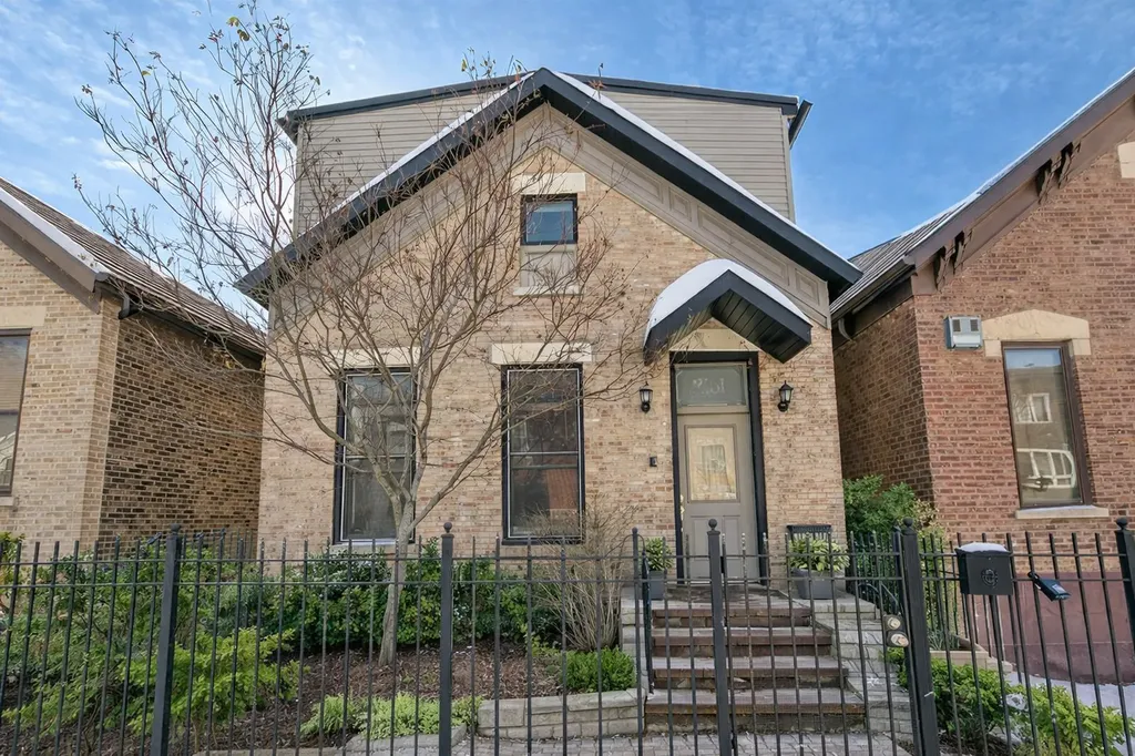 2151 West Race Avenue Chicago IL 60612