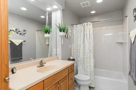 430 Amherst Lane Hoffman Estates IL 60169
