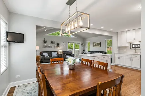 430 Amherst Lane Hoffman Estates IL 60169