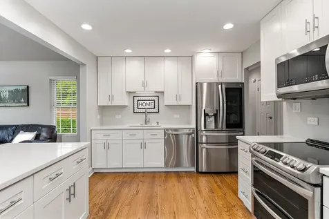 430 Amherst Lane Hoffman Estates IL 60169