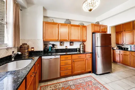 5000 South East End Avenue Chicago IL 60615