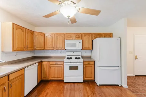 2006 Spring Garden Road Marion IL 62959