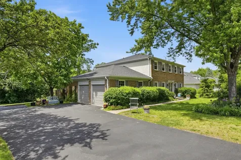 5 Middlebury Lane Lincolnshire IL 60069
