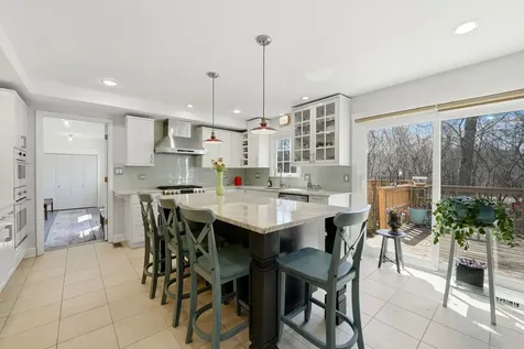 5 Middlebury Lane Lincolnshire IL 60069