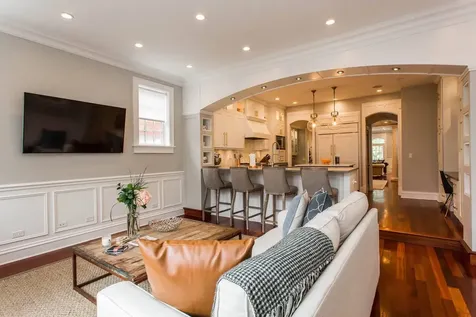 2635 North Marshfield Avenue Chicago IL 60614