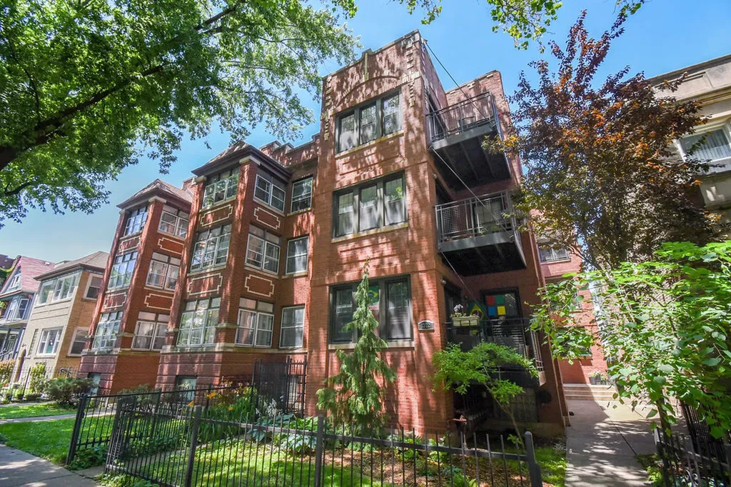 1322 West Winona Street Chicago IL 60640