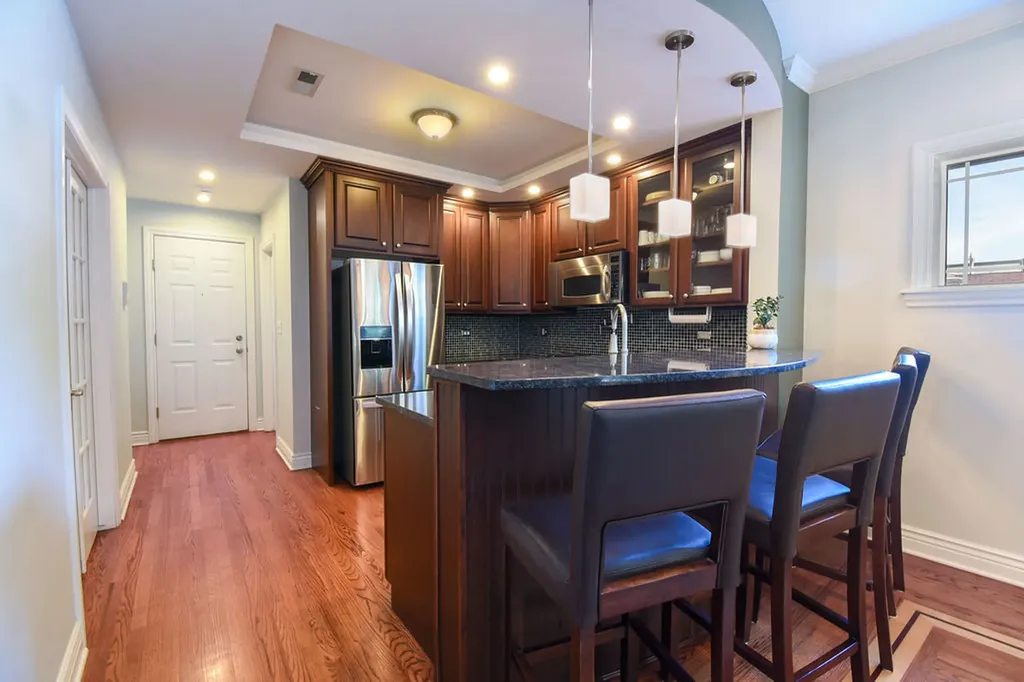 1322 West Winona Street Chicago IL 60640
