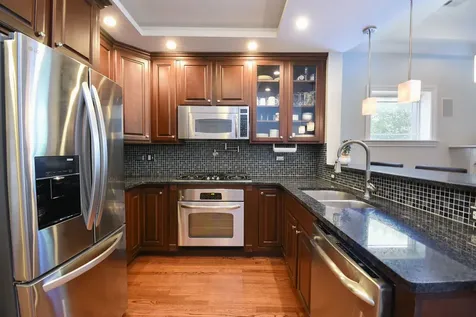 1322 West Winona Street Chicago IL 60640