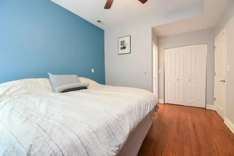 1322 West Winona Street Chicago IL 60640