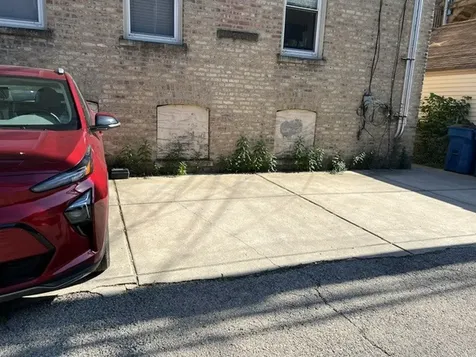 1322 West Winona Street Chicago IL 60640
