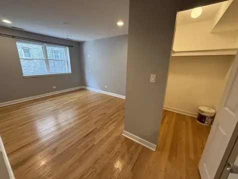 6954 North Greenview Avenue Chicago IL 60626